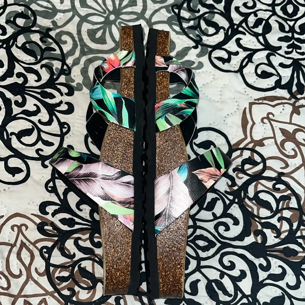 Viking Tropical Palm Print Sandals - Picture 5 of 6